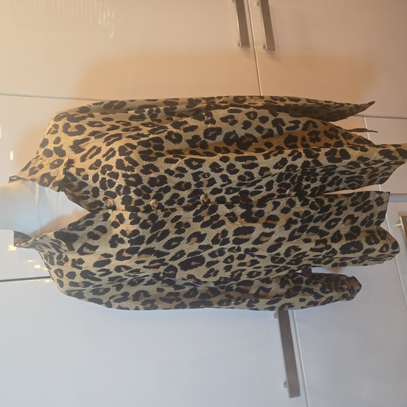 VTG 100% Silk Leopard Print Long Sleeve Button Down Blouse Brown Medium - Picture 6 of 11